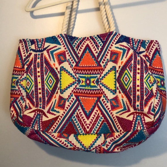 Large tote - Picture 2 of 4